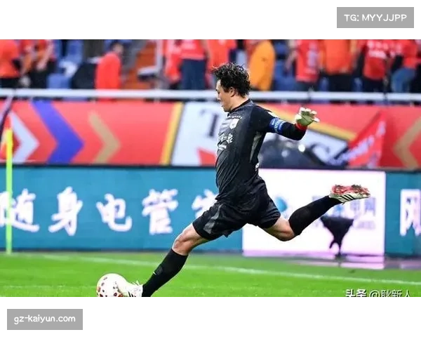 李国旭变阵4231出奇制胜，英博连斩海港泰山实现触底反弹